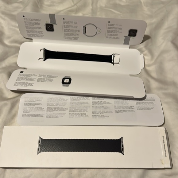 Apple Watch Band 38/40/41MM authentic Apple Watch band - Picture 5 of 13